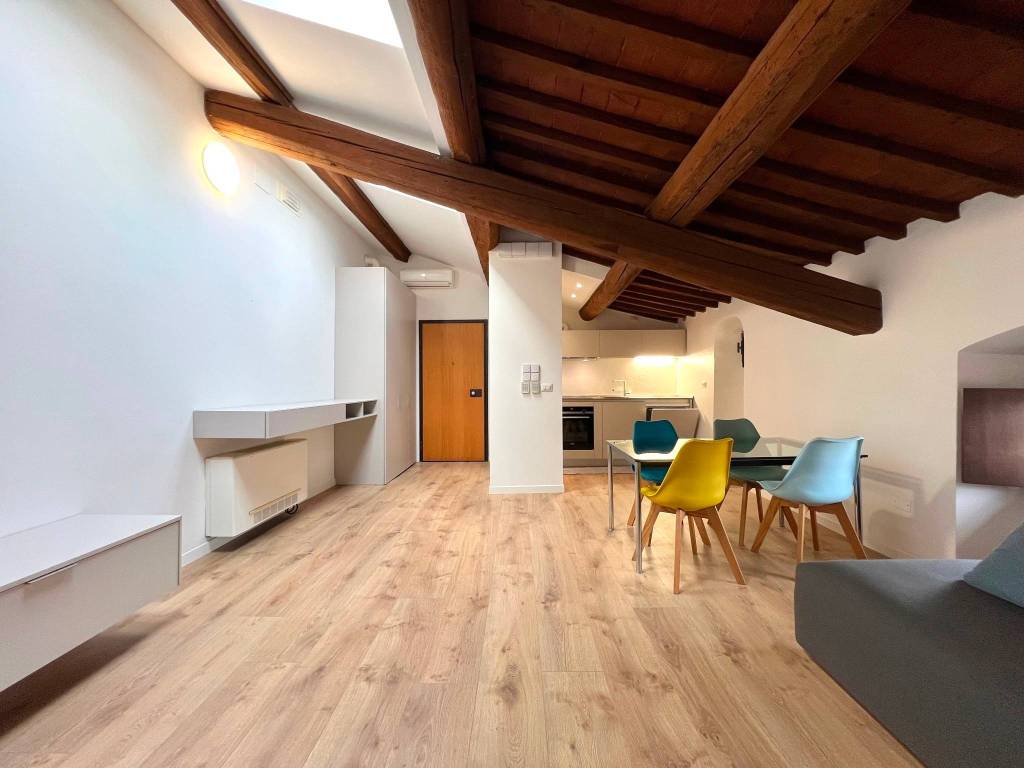 appartamento in affitto a Verona in zona Centro Storico