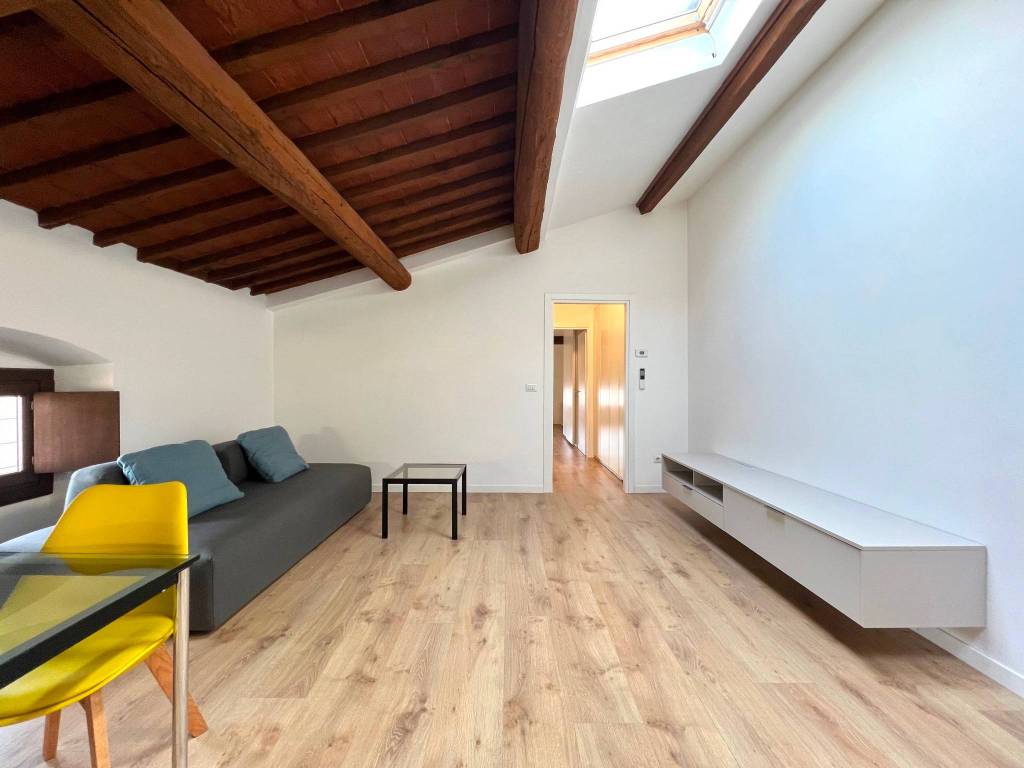 appartamento in affitto a Verona in zona Centro Storico