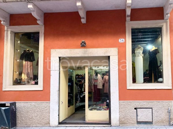 negozio in affitto a Verona in zona Centro Storico