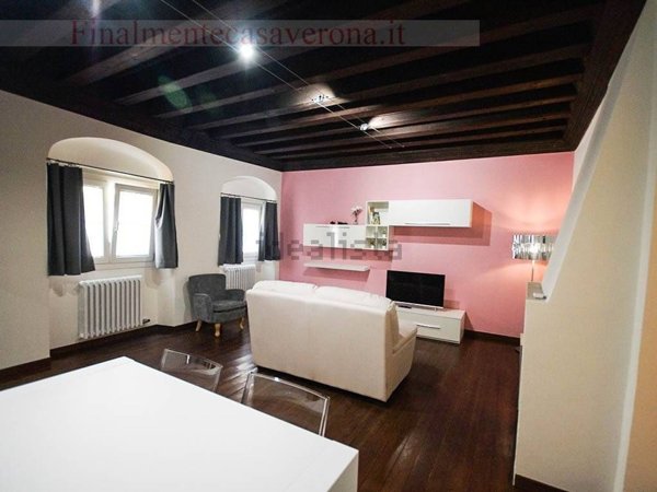 appartamento in affitto a Verona in zona Centro Storico