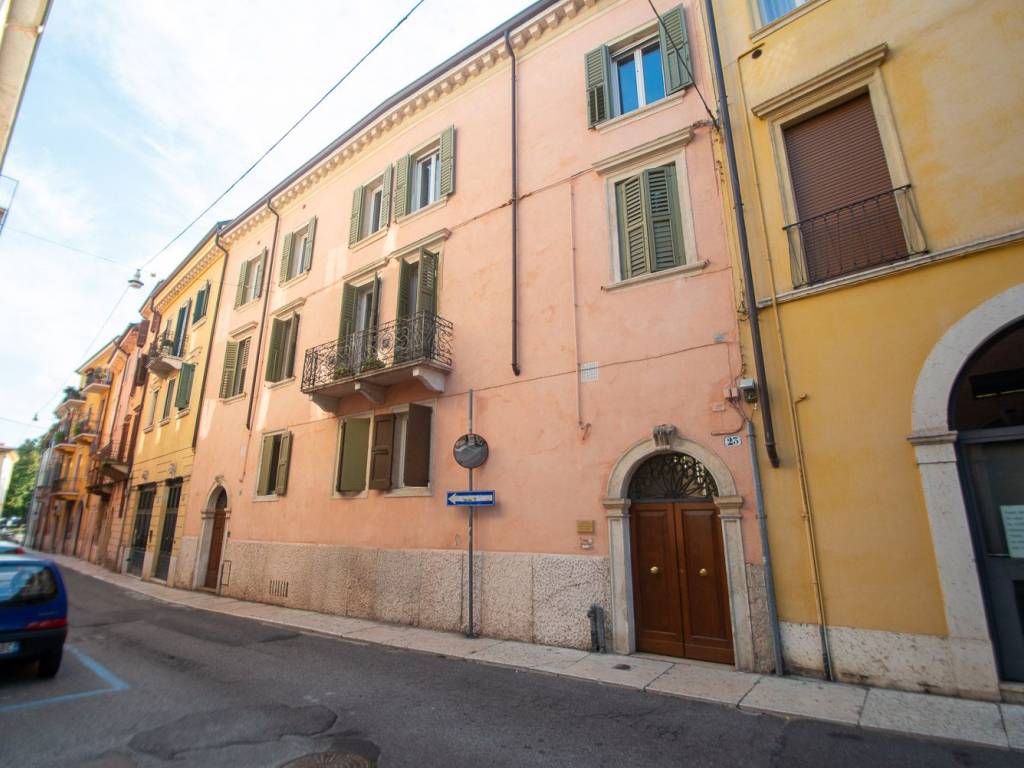 appartamento in affitto a Verona in zona Centro Storico