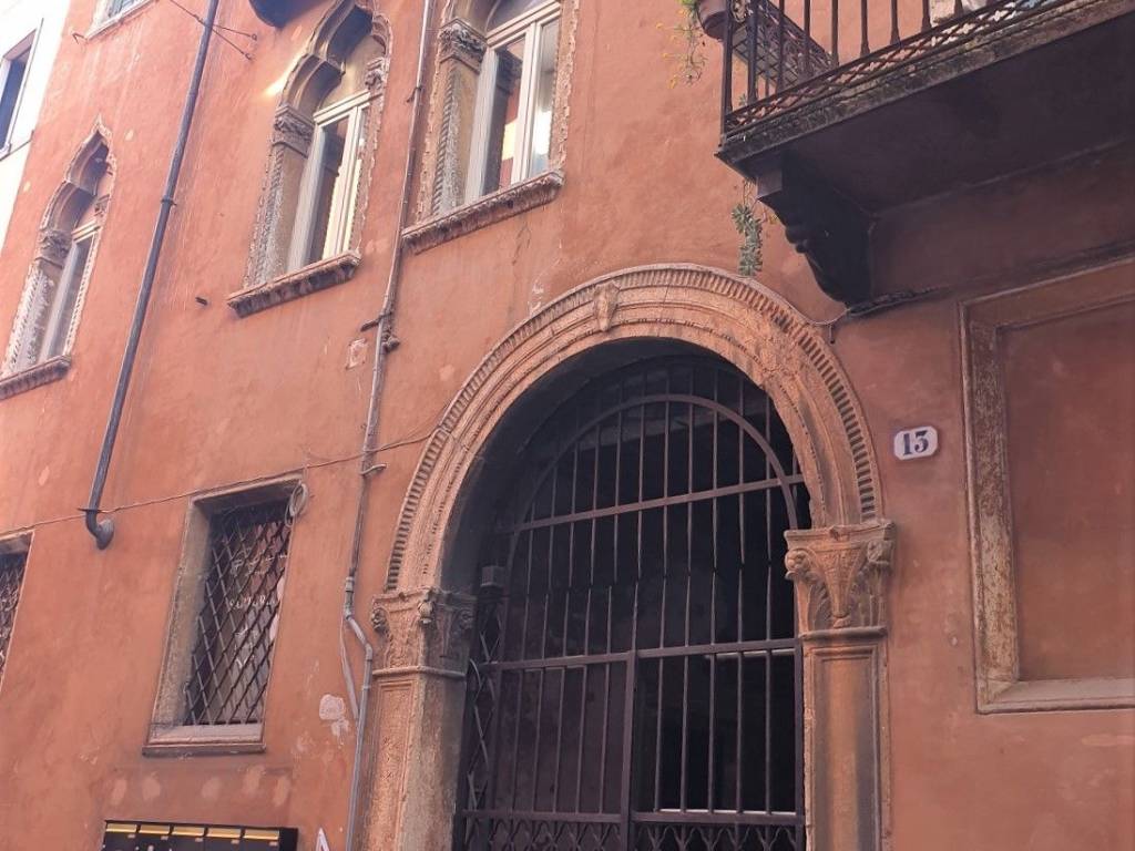 appartamento in affitto a Verona in zona Centro Storico