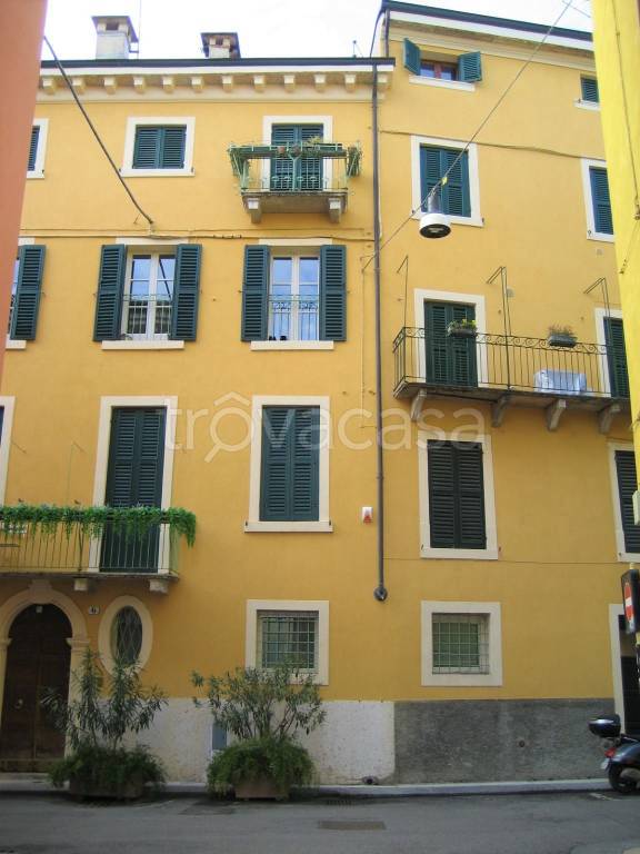 appartamento in affitto a Verona in zona Centro Storico