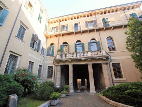 appartamento in affitto a Verona in zona Centro Storico