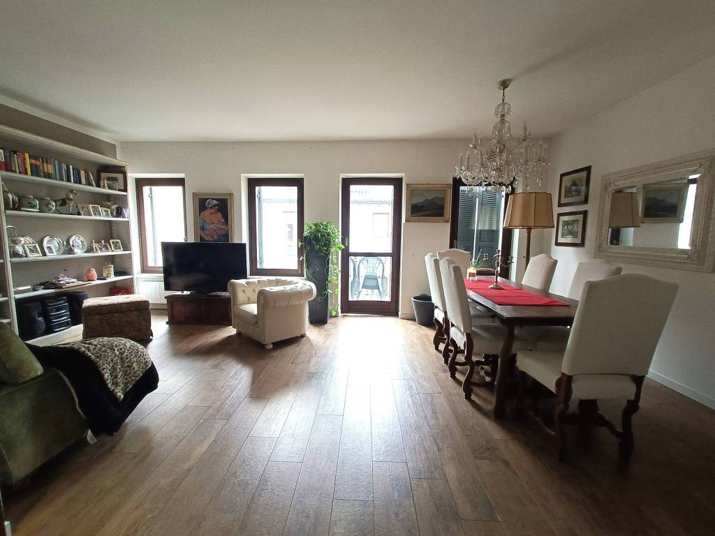 appartamento in affitto a Verona in zona Centro Storico