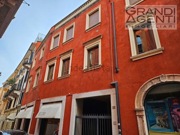 appartamento in affitto a Verona in zona Centro Storico