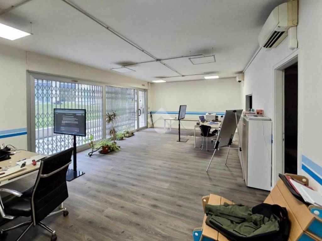 negozio in affitto a Verona in zona Centro Storico