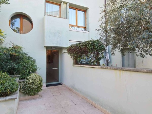 appartamento in affitto a Verona in zona Valdonega