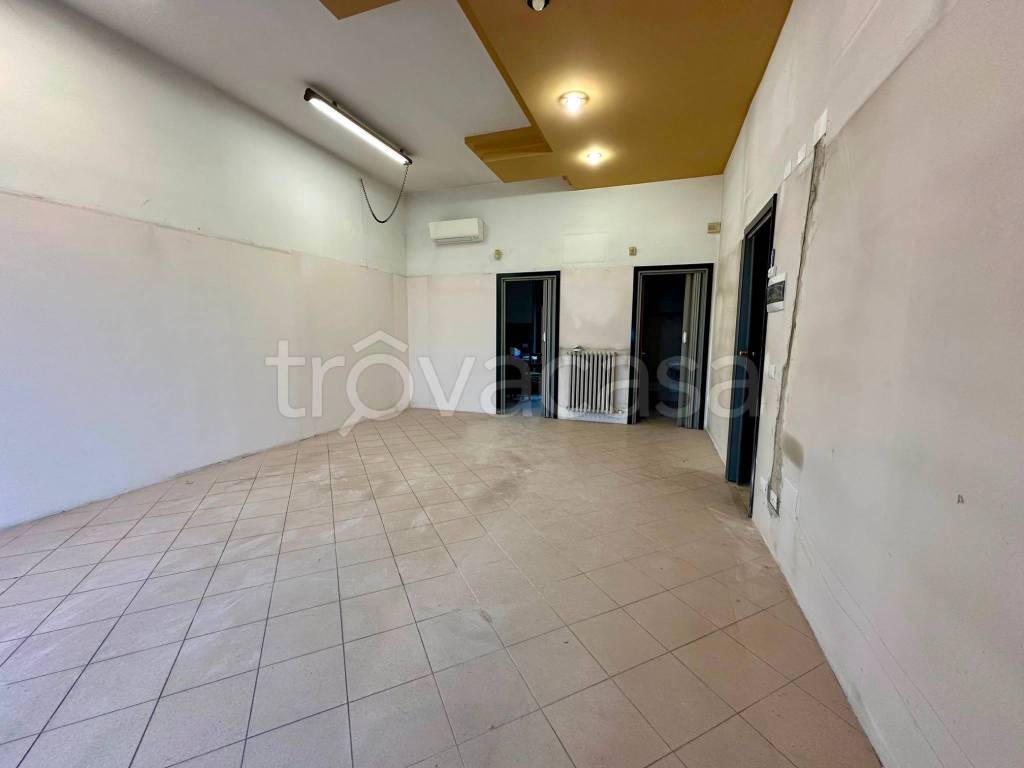 negozio in affitto a Verona in zona Borgo Roma