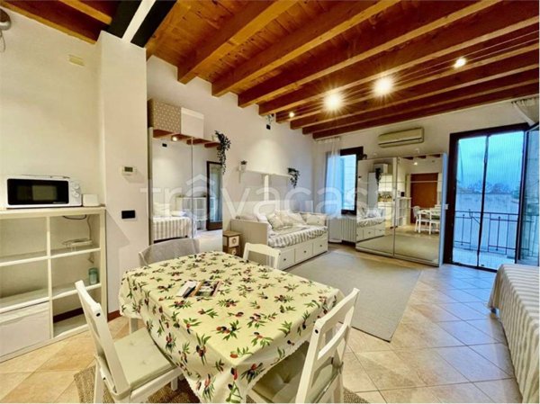 appartamento in affitto a Verona in zona Veronetta
