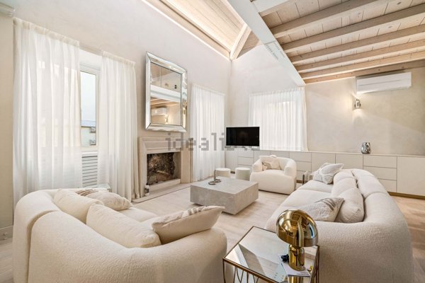 appartamento in affitto a Verona in zona Centro Storico