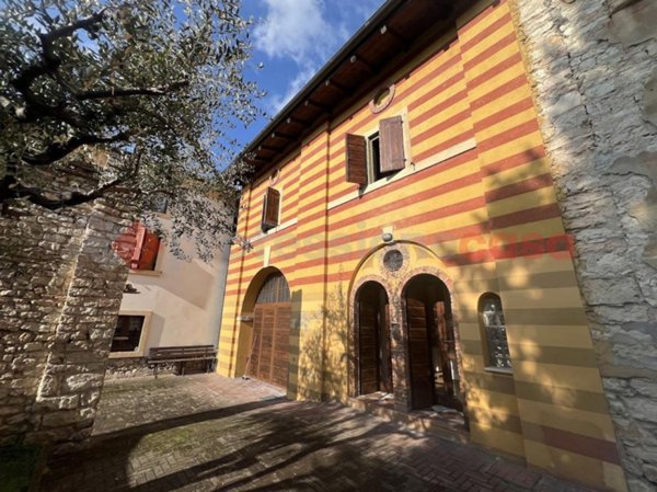 casa indipendente in affitto a Verona