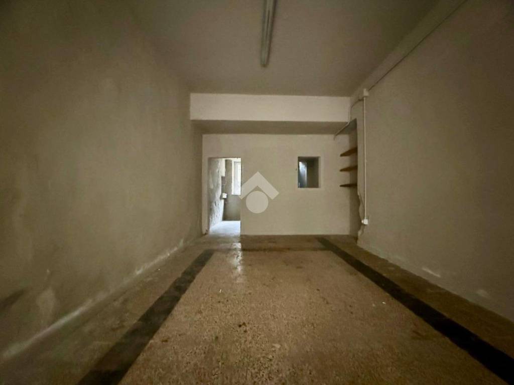 locale commerciale in affitto a Verona in zona Valdonega