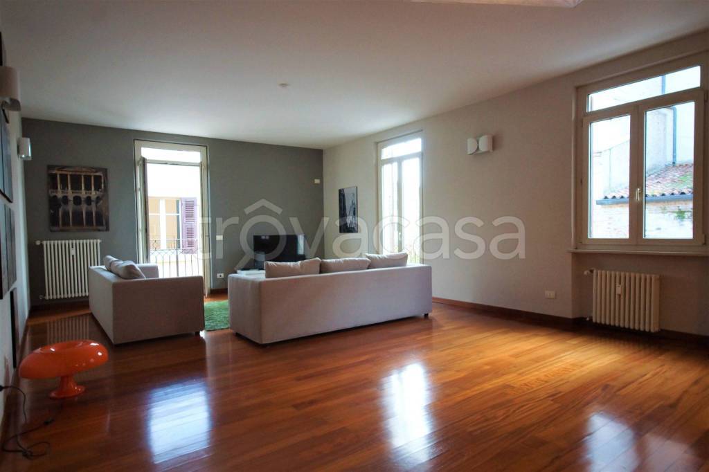 appartamento in affitto a Verona in zona Centro Storico