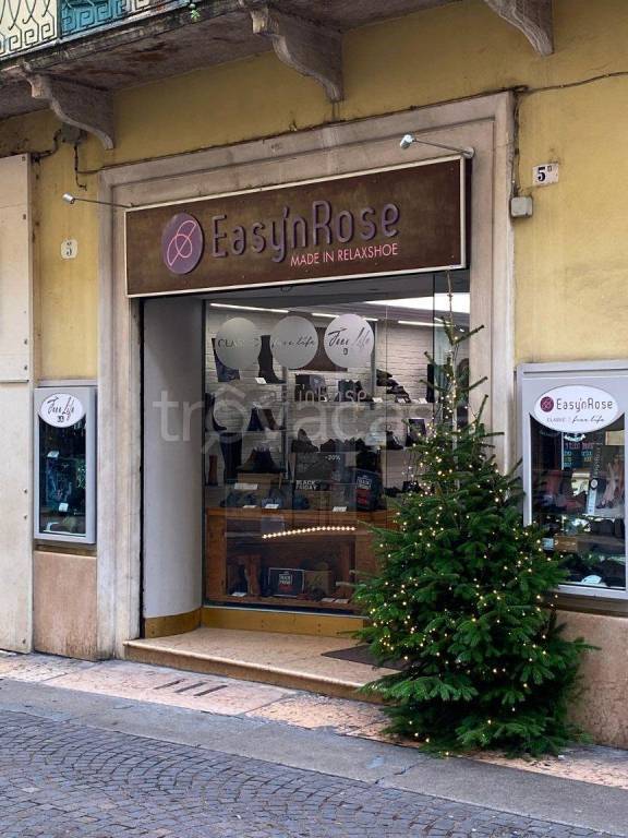 negozio in affitto a Verona in zona Centro Storico