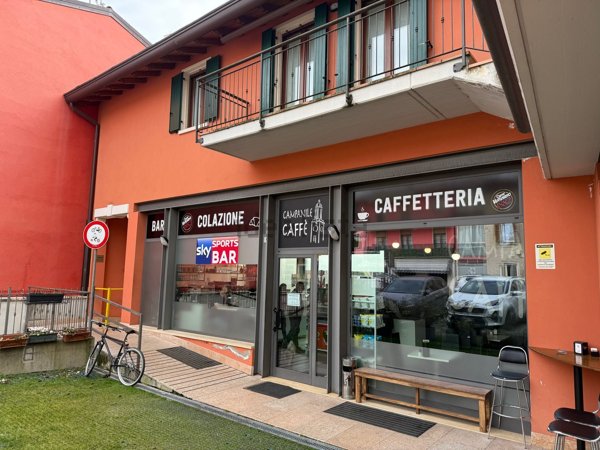 negozio in affitto a Verona in zona San Massimo all'Adige