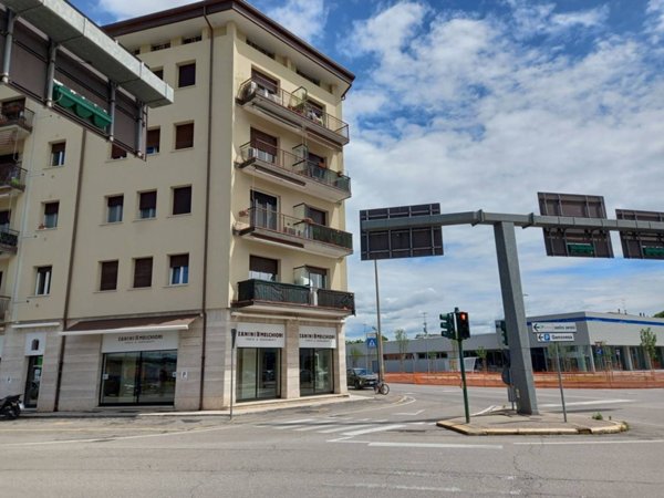 appartamento in affitto a Verona in zona Borgo Roma