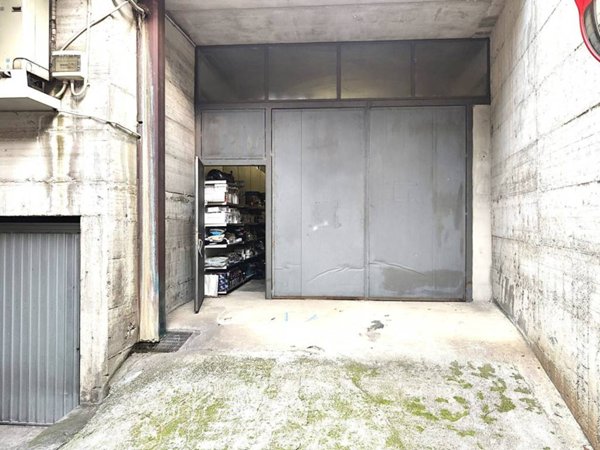 locale di sgombero in affitto a Verona in zona San Massimo all'Adige