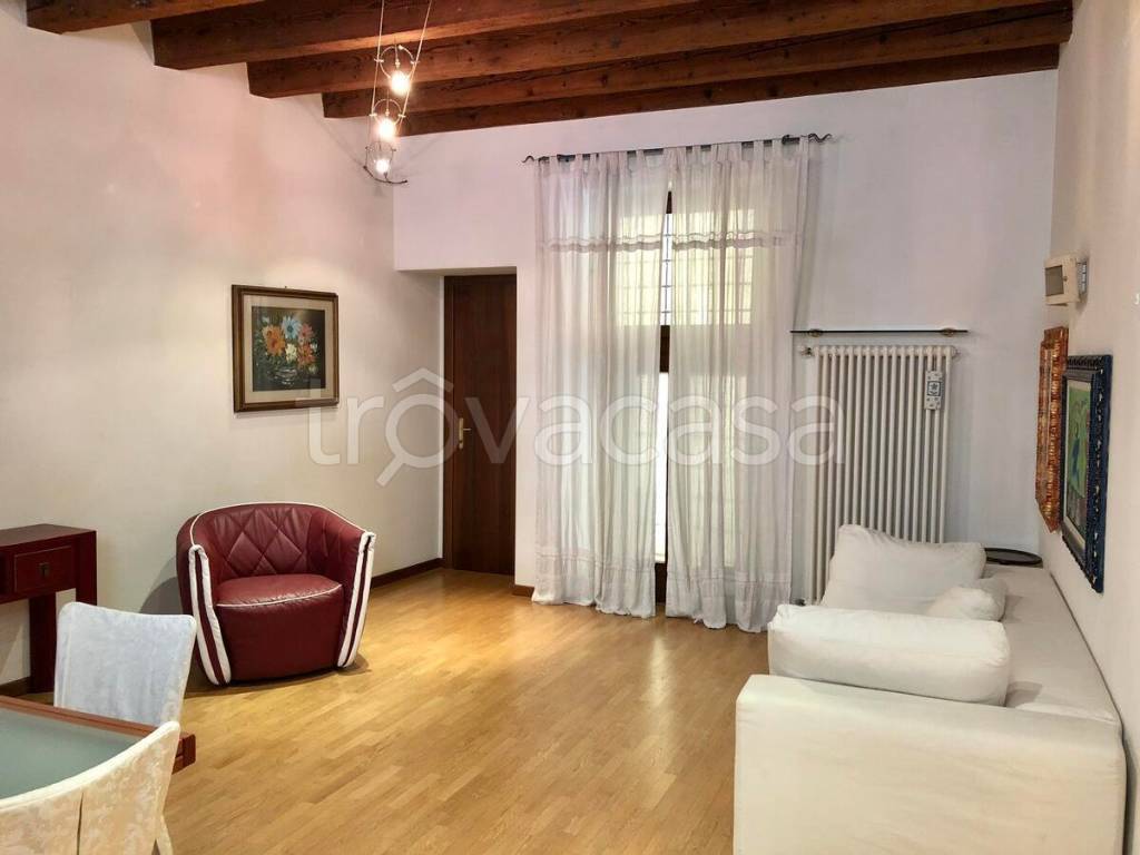 appartamento in affitto a Verona in zona Veronetta