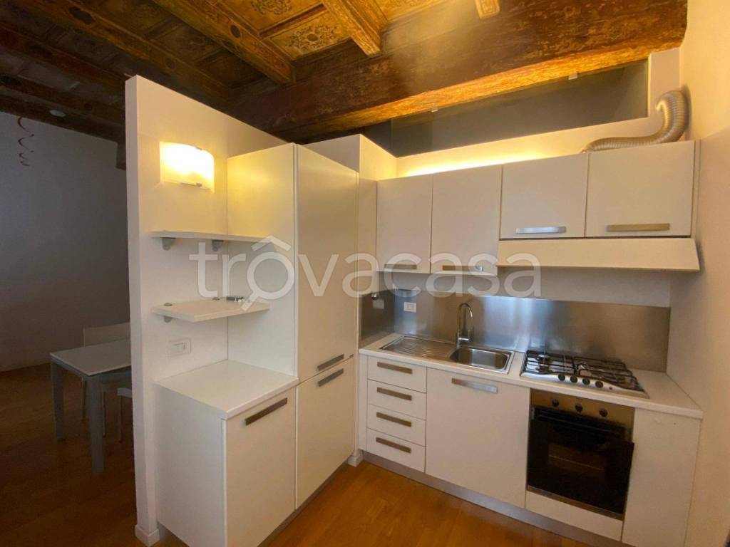 appartamento in affitto a Verona in zona Centro Storico