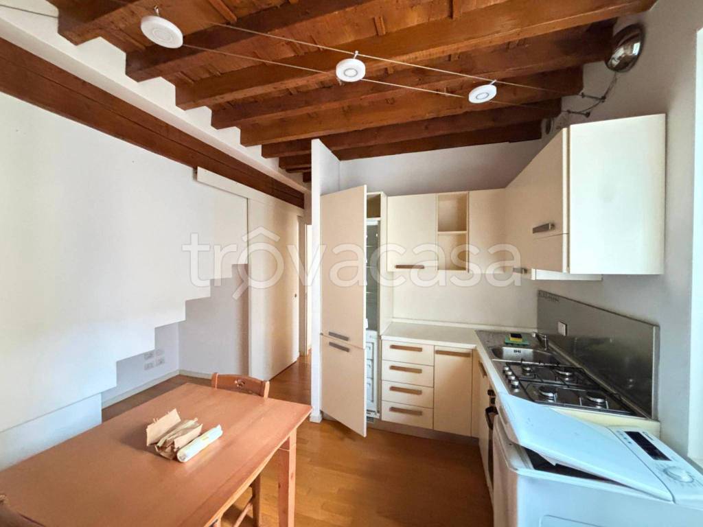 appartamento in affitto a Verona in zona Centro Storico