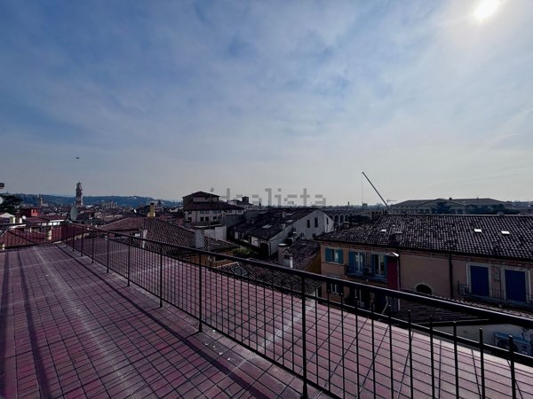 appartamento in affitto a Verona in zona Centro Storico