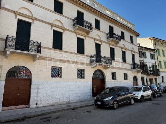 appartamento in affitto a Verona in zona Centro Storico