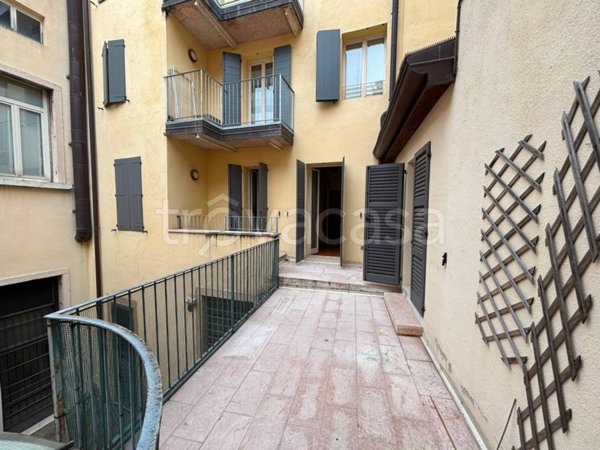 appartamento in affitto a Verona in zona Centro Storico