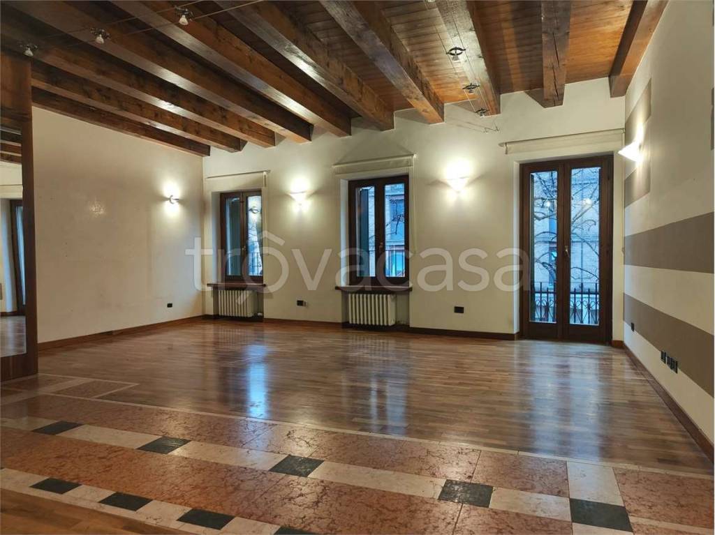 appartamento in affitto a Verona