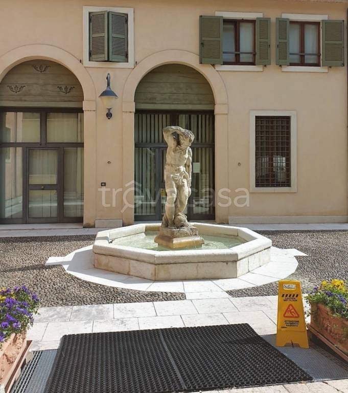 appartamento in affitto a Verona in zona Centro Storico