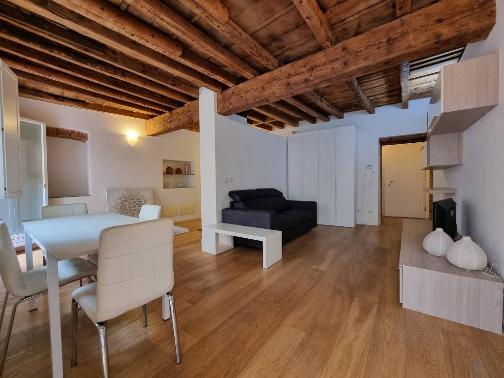 appartamento in affitto a Verona in zona Veronetta