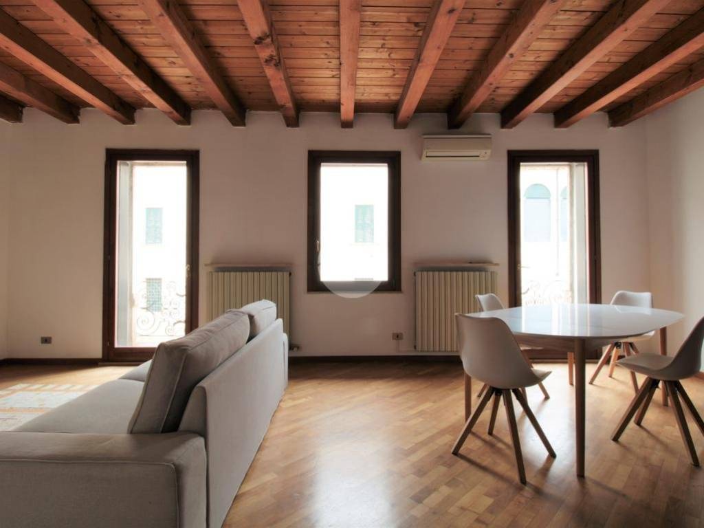 appartamento in affitto a Verona