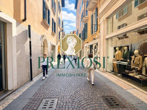 negozio in affitto a Verona in zona Centro Storico