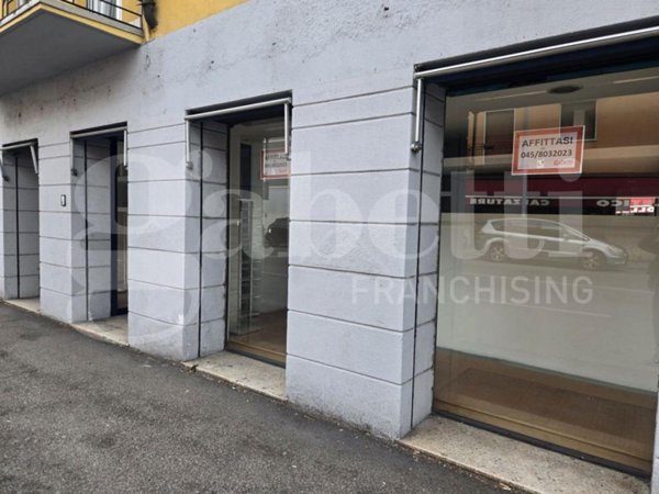 negozio in affitto a Verona in zona Santa Lucia