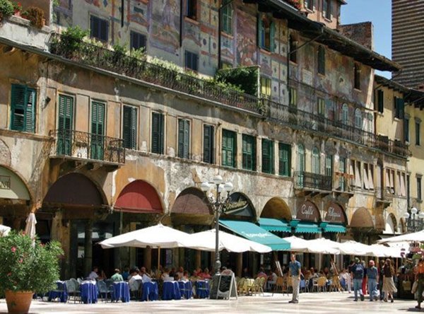 negozio in affitto a Verona in zona Centro Storico