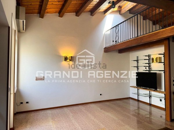 appartamento in affitto a Verona in zona San Zeno