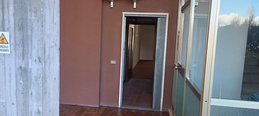 negozio in affitto a Verona in zona Borgo Venezia / Borgo Trieste