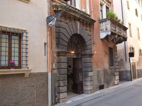 appartamento in affitto a Verona in zona Centro Storico