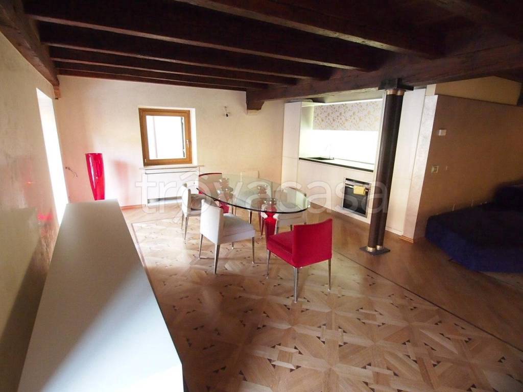 appartamento in affitto a Verona in zona Centro Storico