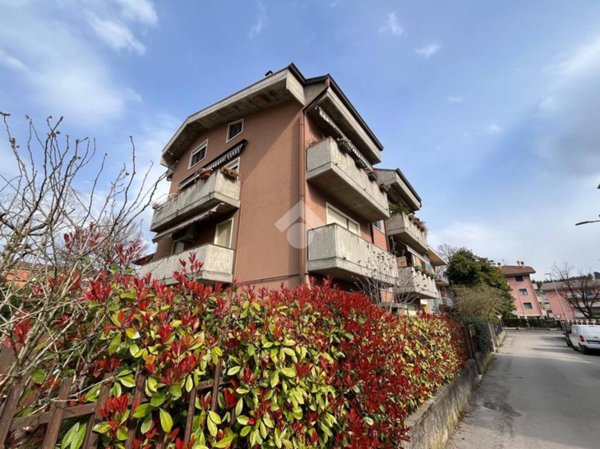 appartamento in affitto a Verona in zona Parona di Valpolicella