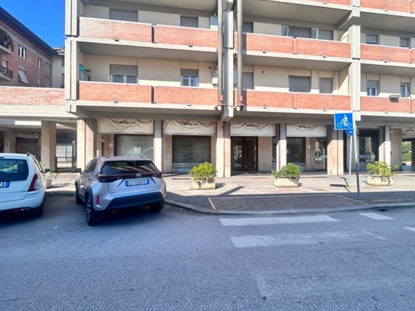 negozio in affitto a Verona in zona Cadidavid