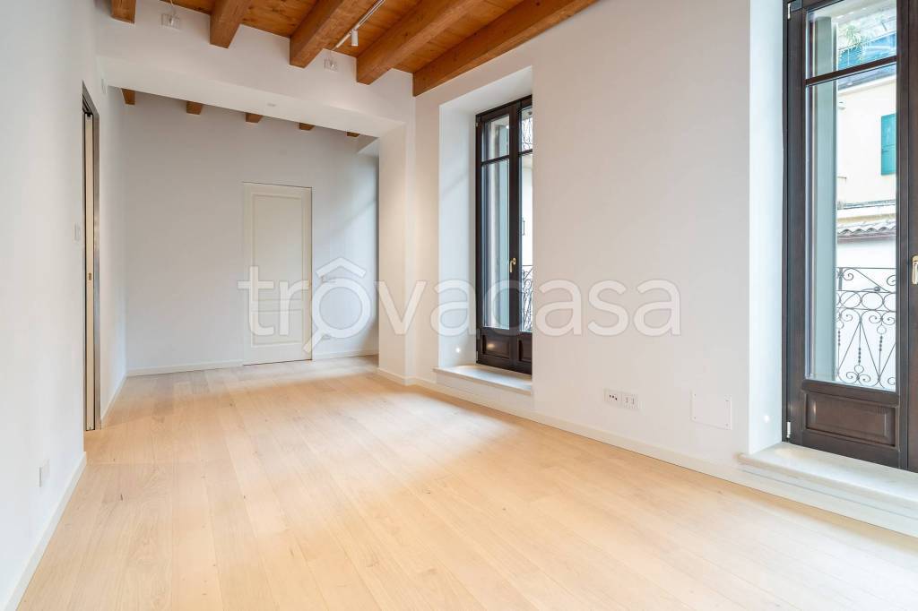 appartamento in affitto a Verona in zona Centro Storico