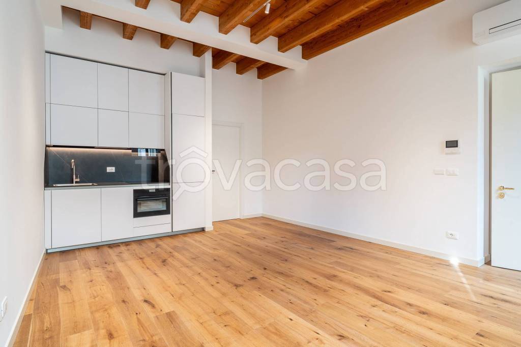 appartamento in affitto a Verona in zona Centro Storico