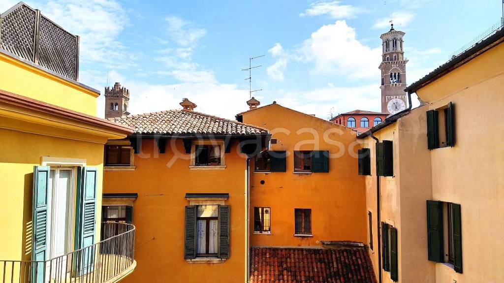 appartamento in affitto a Verona in zona Centro Storico
