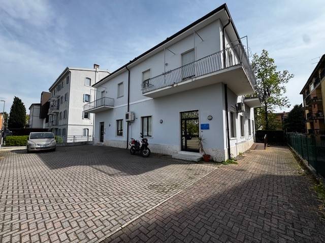 appartamento in affitto a Verona in zona Borgo Roma