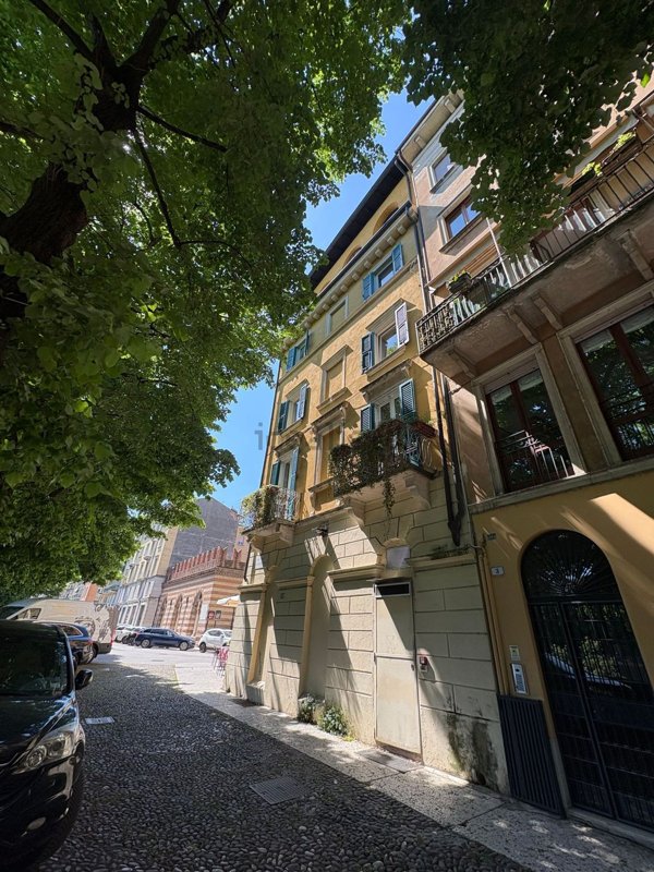 appartamento in affitto a Verona in zona Centro Storico