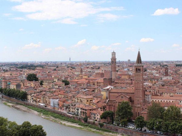 negozio in affitto a Verona in zona Veronetta