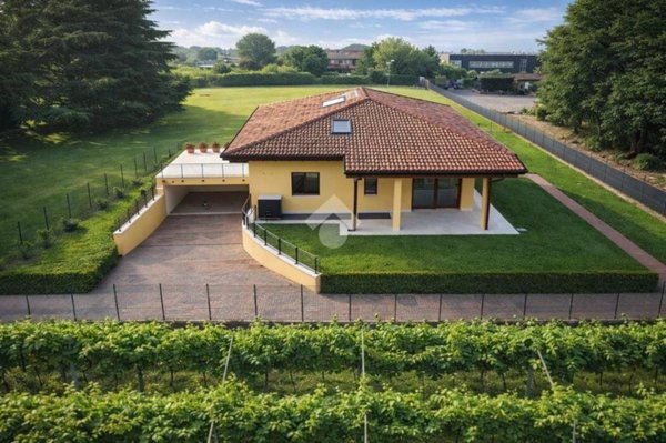 casa indipendente in affitto a Verona in zona Quinzano