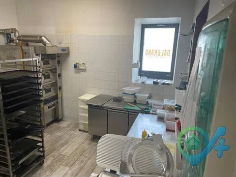 negozio in affitto a Verona in zona San Massimo all'Adige