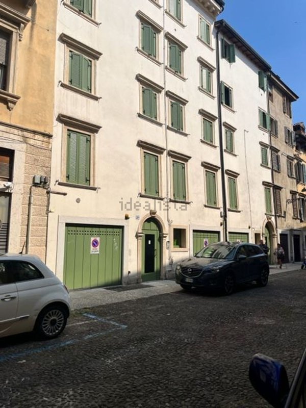 appartamento in affitto a Verona in zona Centro Storico